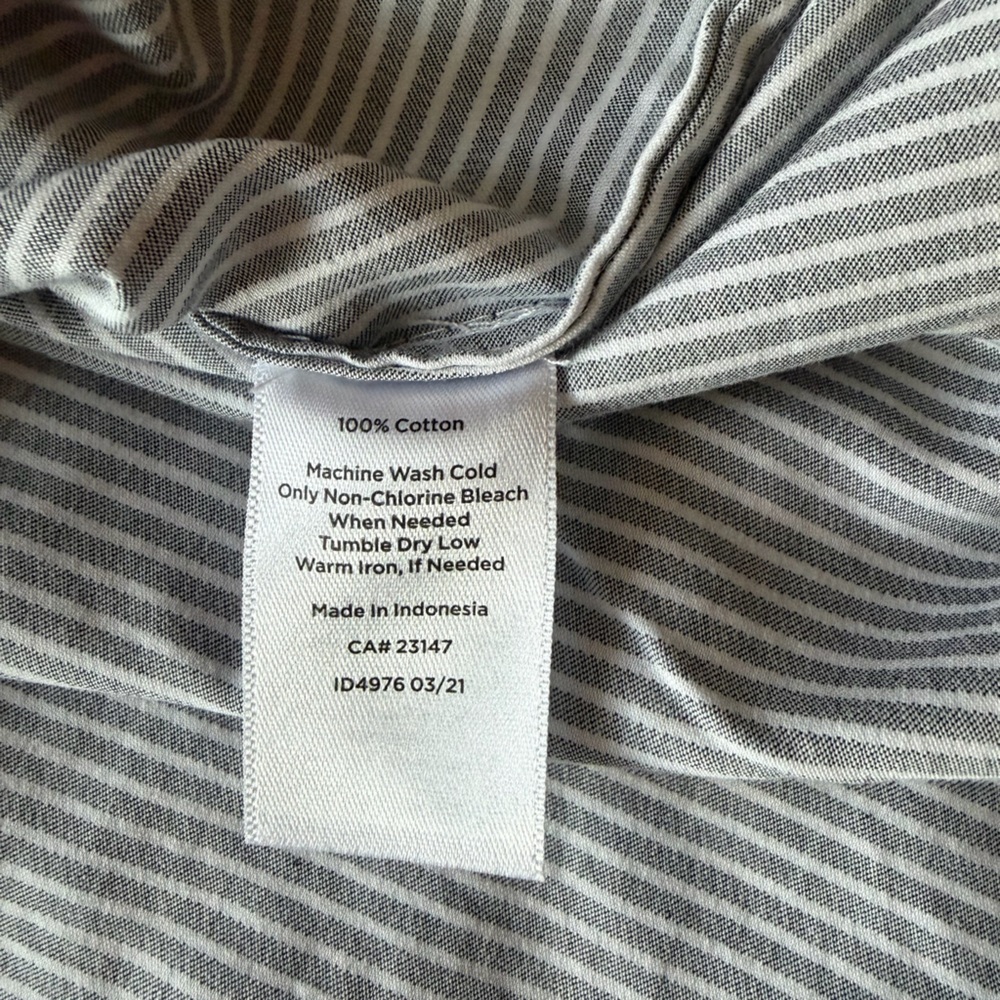 Talbots split neck blouse - Picture 4 of 6
